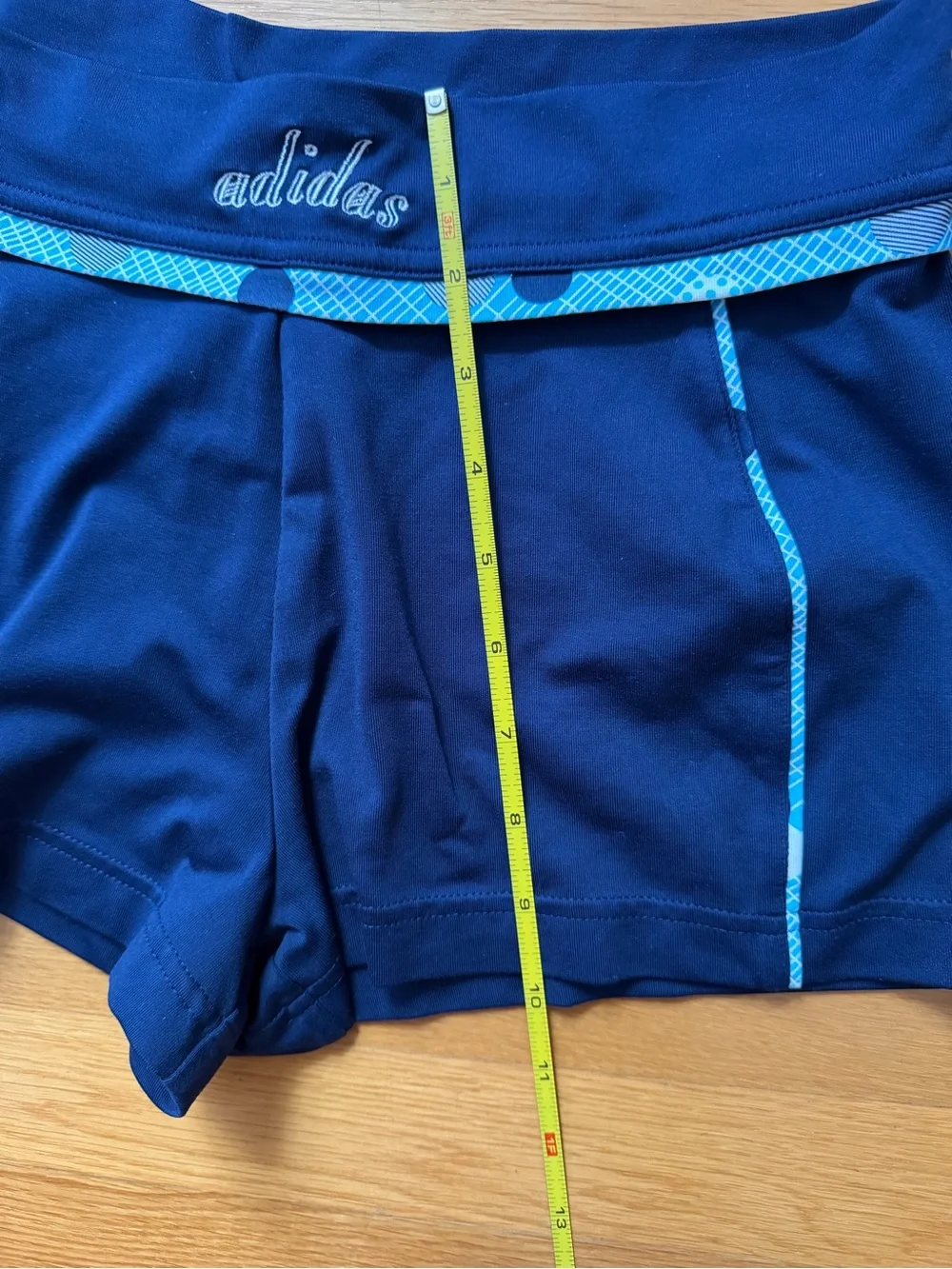 adidas Women’s Navy Athletic Shorts Size Small Blue Trim Running Training Gym